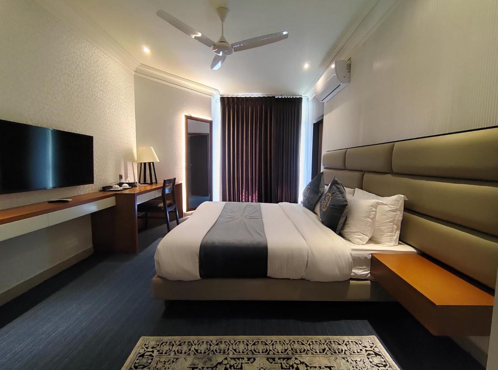 Royal Cox'S Bazar Hotel ภายนอก รูปภาพ